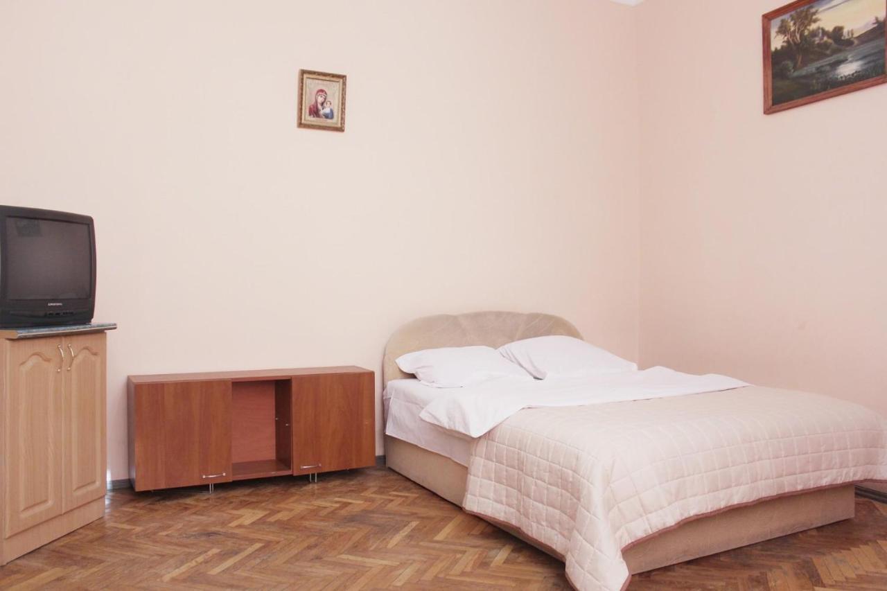 Квартира Подобово Біля Форуму Високий Замок Вулиця Хмельницького 61 Lviv Exteriör bild